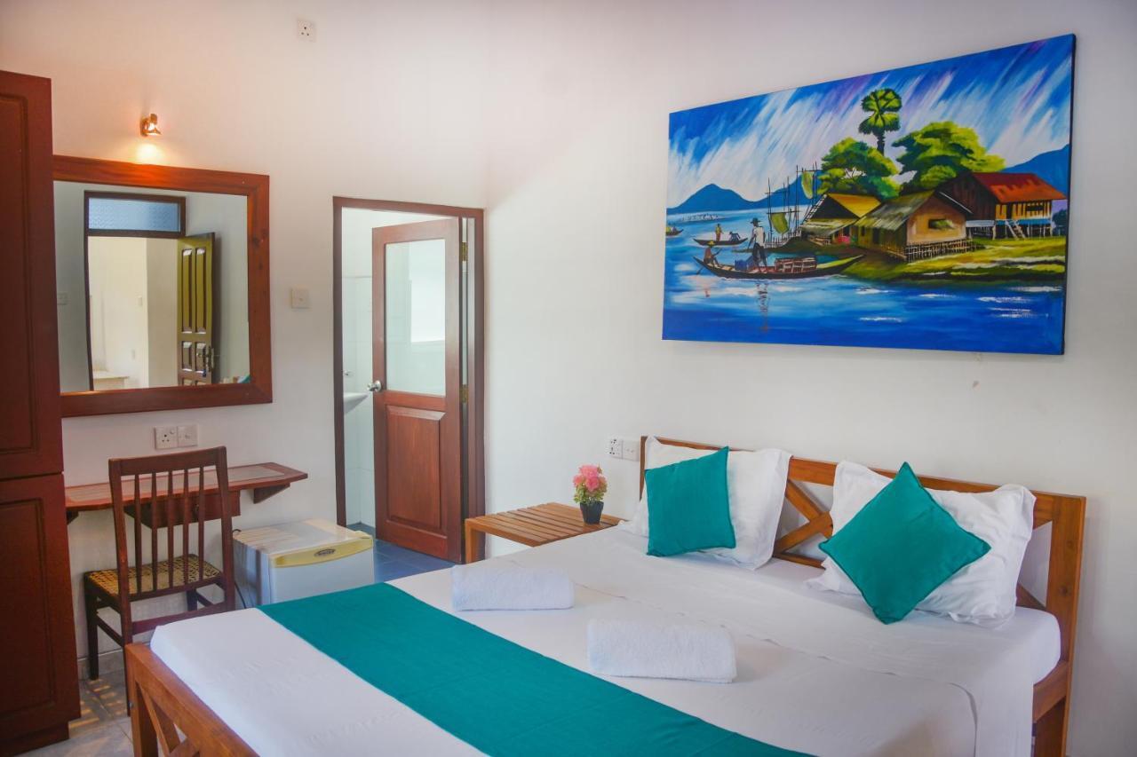 Di Sicuro Tourist Inn Hikkaduwa Exteriér fotografie
