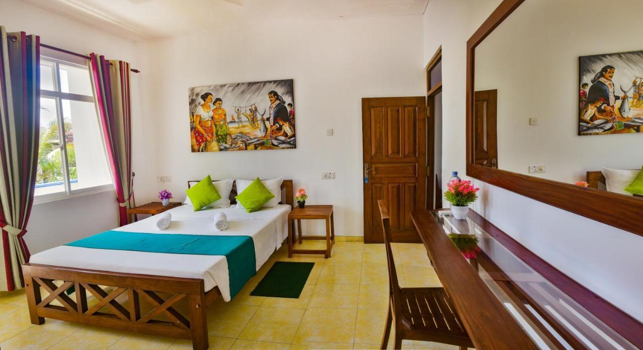 Di Sicuro Tourist Inn Hikkaduwa Exteriér fotografie
