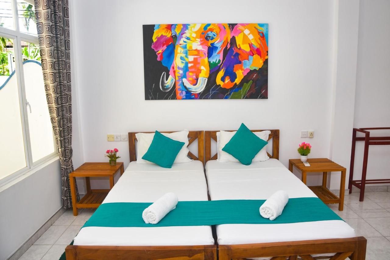 Di Sicuro Tourist Inn Hikkaduwa Exteriér fotografie