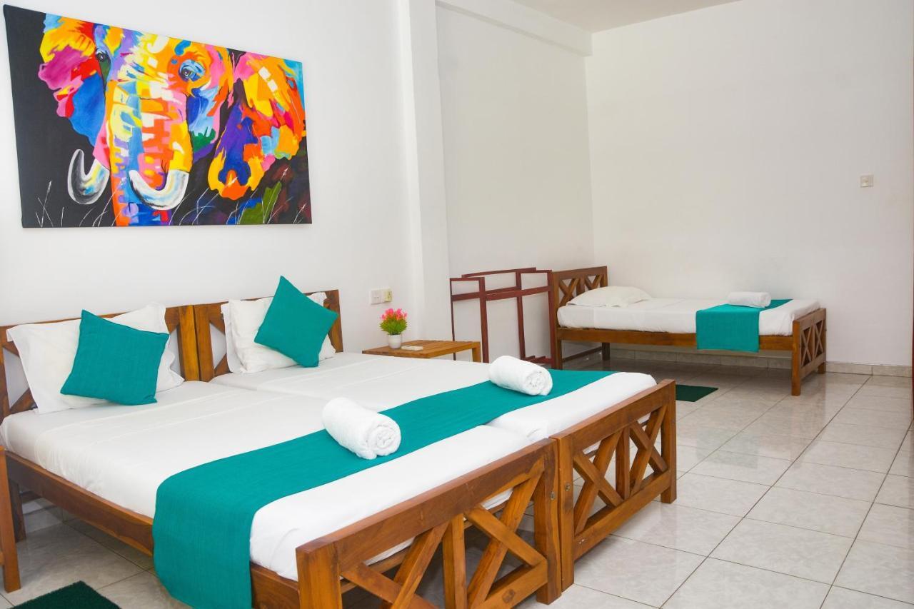 Di Sicuro Tourist Inn Hikkaduwa Exteriér fotografie